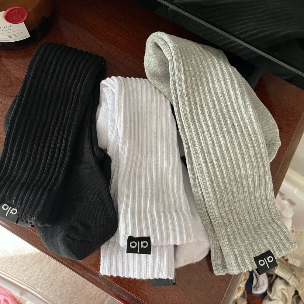 Alo crew socks, pack of 3